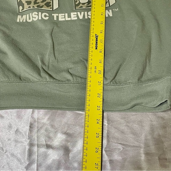 MTV Retro Olive Green Leopard Logo Sweatshirt, Sz S - Picture 7 of 9